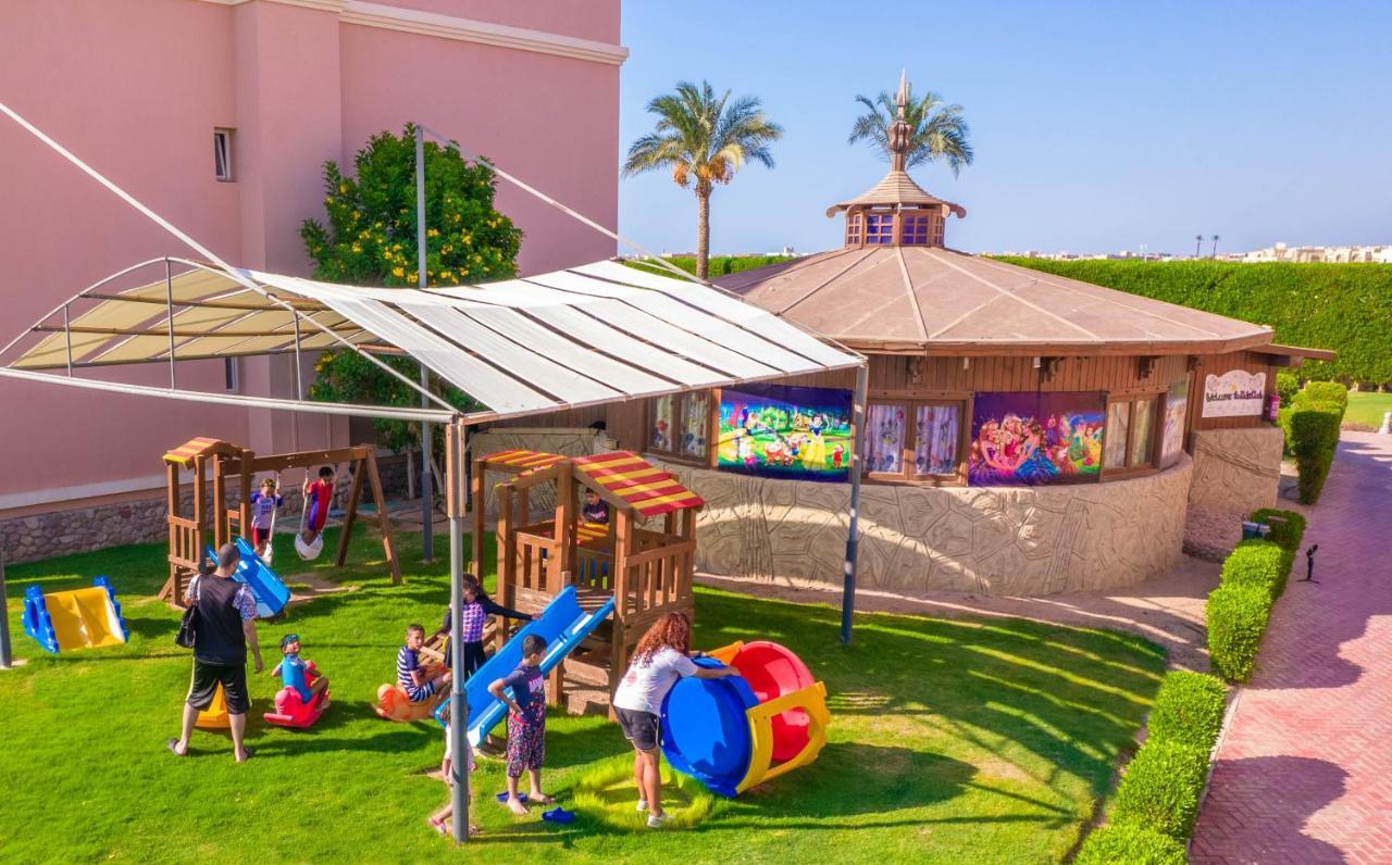 Hotel Charmillion Club Aquapark Sharm El-Sheikh Exterior foto The school's playground