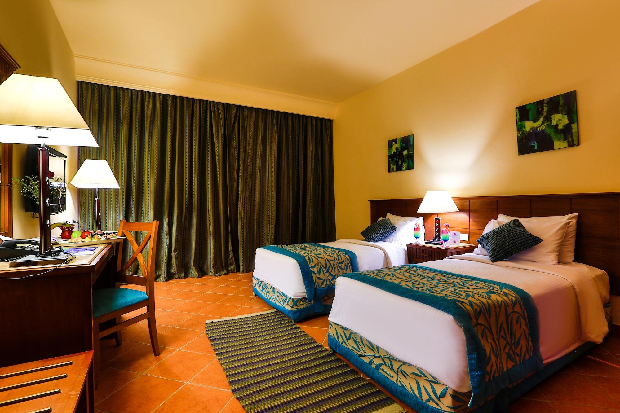 Hotel Charmillion Club Aquapark Sharm El-Sheikh Exterior foto A room at the hotel