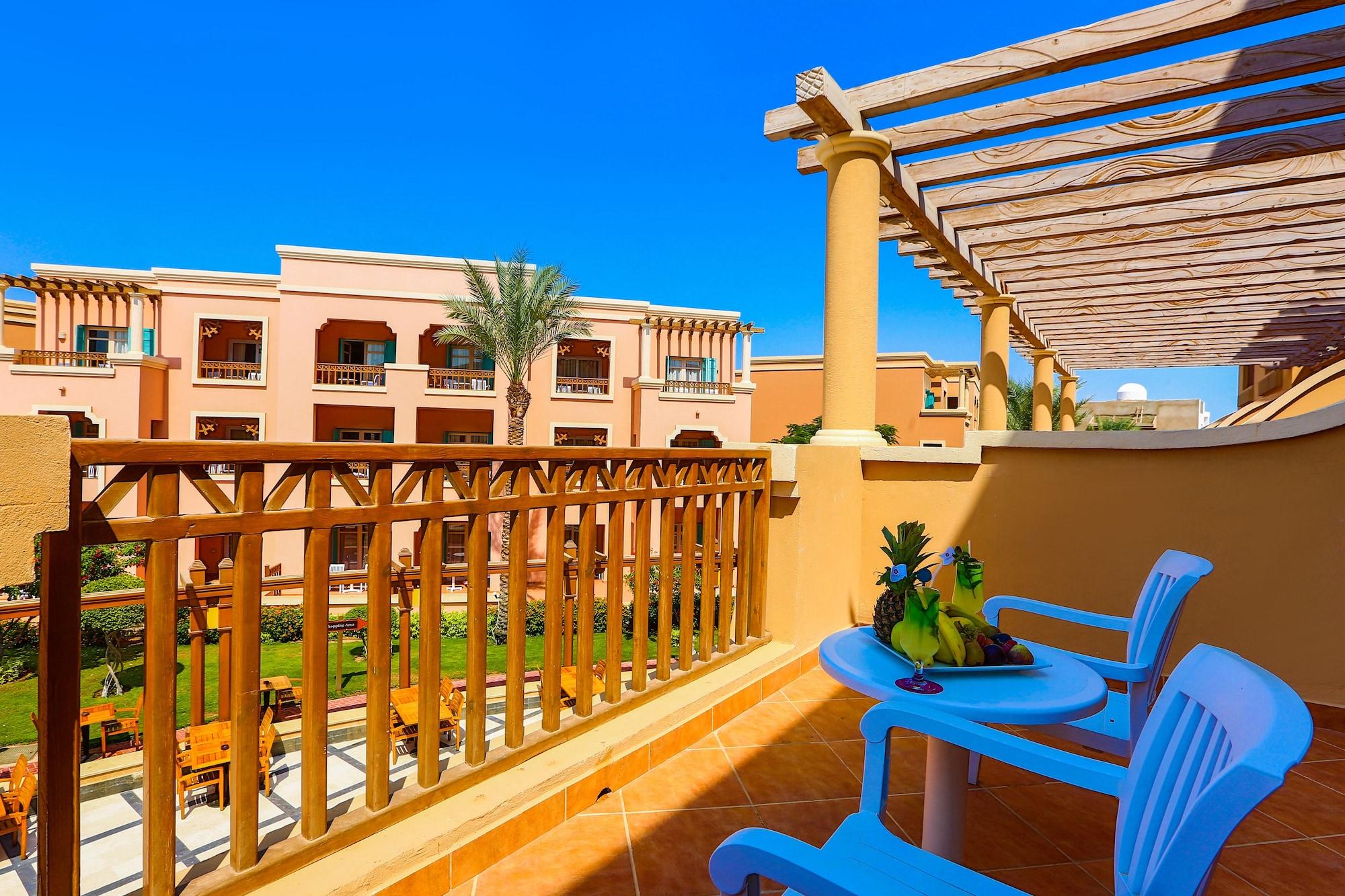Hotel Charmillion Club Aquapark Sharm El-Sheikh Exterior foto Balcony of a villa